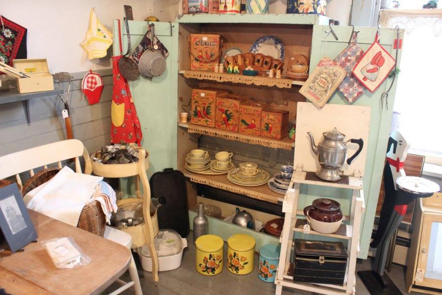 The Hunt for Hidden Treasures in NB: Antiques, vintage, thrifting! / #